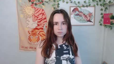 Snapshot of veryveryvery_shy chatting on 05/16/26, 10:36 veryveryvery_shy online show from 05/16/26, 10:36