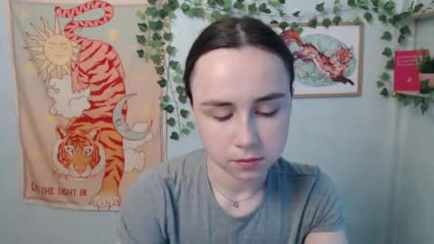 Snapshot of veryveryvery_shy chatting on 05/23/26, 05:34 veryveryvery_shy online show from 05/23/26, 05:34