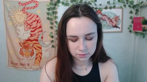 Snapshot of veryveryvery_shy chatting on 05/27/26, 05:48 veryveryvery_shy online show from 05/27/26, 05:48