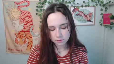 Snapshot of veryveryvery_shy chatting on 05/29/26, 05:49 veryveryvery_shy online show from 05/29/26, 05:49