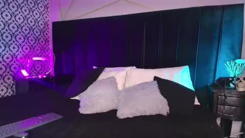 Sthefanny online show from 10/23/25, 12:37