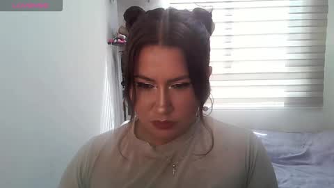 Snapshot of vesper_vixen chatting on 09/26/25, 01:48 Vesper Vixen online show from 09/26/25, 01:48