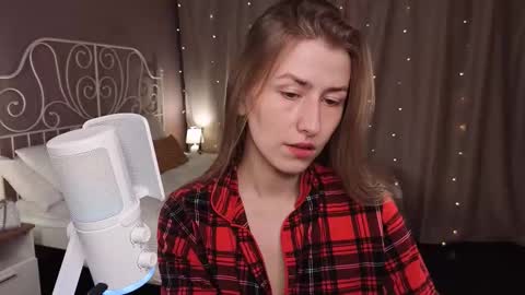 Celeste online show from 11/09/25, 08:45