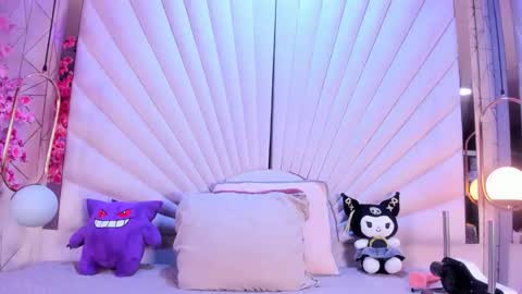 Snapshot of vespervelvet chatting on 05/13/26, 05:05 Vesper Velvet online show from 05/13/26, 05:05