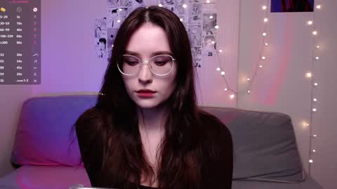 Snapshot of vetta_dey chatting on 12/20/24, 08:34 Iva online show from 12/20/24, 08:34