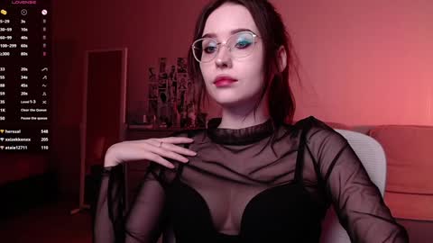 Snapshot of vetta_dey chatting on 02/01/25, 11:48 Iva online show from 02/01/25, 11:48