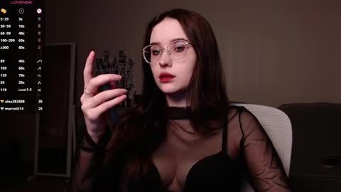Snapshot of vetta_dey chatting on 02/24/25, 10:14 Iva online show from 02/24/25, 10:14
