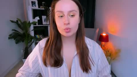 Camilla online show from 04/03/26, 12:03