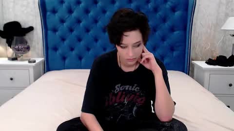 Via online show from 10/21/25, 08:48