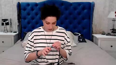Via online show from 07/11/26, 08:06