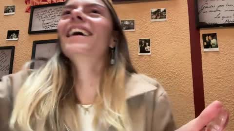 Snapshot of viajemos chatting on 07/15/26, 11:15 papichulo y mamichula online show from 07/15/26, 11:15