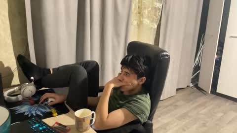 vialeras online show from 10/27/25, 02:10