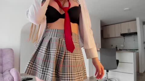 Snapshot of vianca_cruzz chatting on 12/06/24, 03:22 Vianca Cruz online show from 12/06/24, 03:22