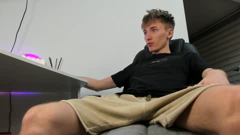 vibemygirl online show from 12/13/24, 12:28