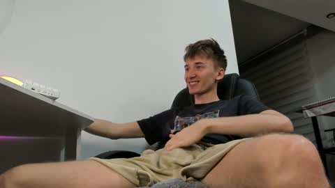 vibemygirl online show from 12/17/24, 04:43