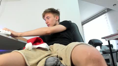 vibemygirl online show from 01/01/25, 06:05