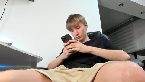 vibemygirl online show from 01/28/25, 12:00