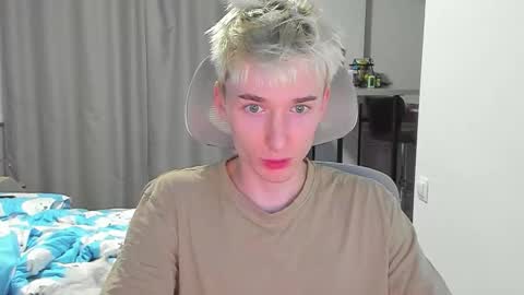 vibemygirl online show from 10/06/25, 01:19