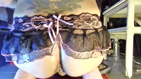 V I B R A N D A online show from 03/11/26, 07:42