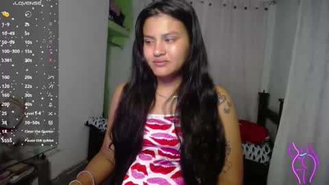 Snapshot of vic_nahomy chatting on 11/08/25, 05:51 nahomy online show from 11/08/25, 05:51