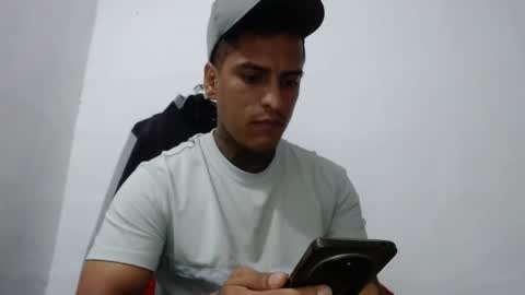 Victor cardenas online show from 12/05/25, 08:38