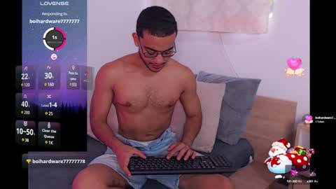 Snapshot of vicente_mendoza chatting on 02/03/25, 04:20 Vic online show from 02/03/25, 04:20