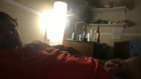 Snapshot of vich4444 chatting on 12/21/25, 12:01 vich4444 online show from 12/21/25, 12:01