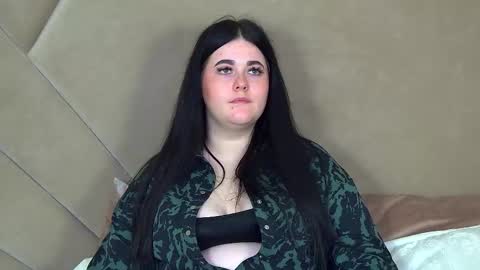 VickiBrooks online show from 02/04/25, 05:34