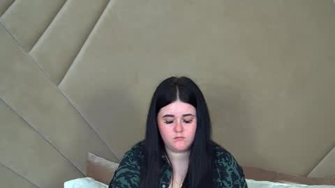 VickiBrooks online show from 02/05/25, 02:51