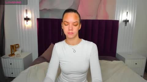 vickie_smith online show from 11/17/25, 12:49