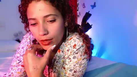 Snapshot of vicky_crazy chatting on 01/08/25, 06:31 Vicky  online show from 01/08/25, 06:31