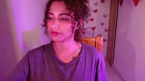 Snapshot of vicky_crazy chatting on 02/22/25, 03:01 Vicky  online show from 02/22/25, 03:01
