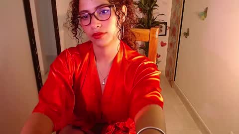 Snapshot of vicky_crazy chatting on 03/06/25, 05:22 Vicky  online show from 03/06/25, 05:22