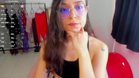 Vicky online show from 03/11/25, 06:19