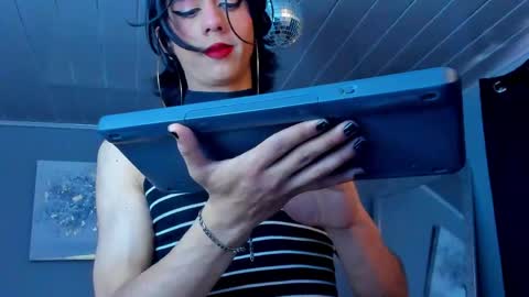 Snapshot of vicky_fant4sy chatting on 05/01/26, 02:10 Vicky online show from 05/01/26, 02:10