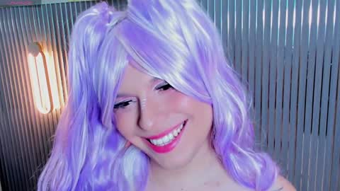 Snapshot of vicky_hot_x chatting on 09/26/25, 12:36 online show from 09/26/25, 12:36