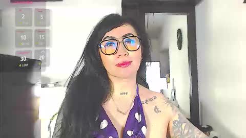 Vicky  online show from 12/02/25, 11:15