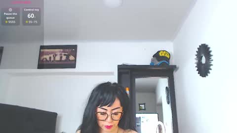 Vicky  online show from 04/23/26, 08:46