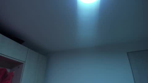 Snapshot of vicky_ruiz chatting on 10/20/25, 12:05 V I C K Y online show from 10/20/25, 12:05