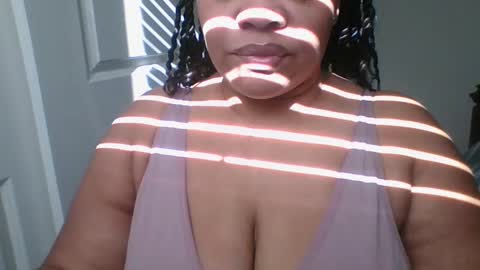 Snapshot of vickycake chatting on 01/13/25, 07:10 Vicky Cake online show from 01/13/25, 07:10