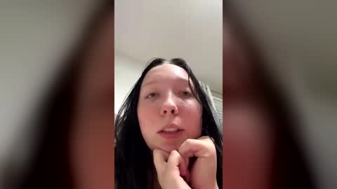 Vicky Parker online show from 07/04/26, 01:34