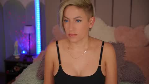 vickysecret96 online show from 10/14/25, 04:41