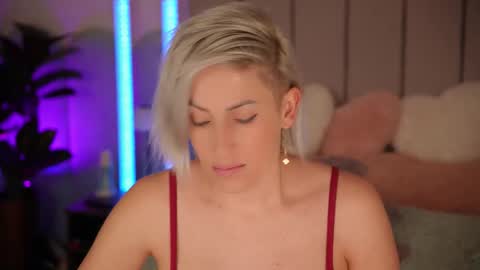 vickysecret96 online show from 02/08/26, 06:55