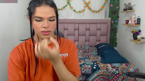 Snapshot of vickyxdany chatting on 12/08/24, 04:07 vickyxdany online show from 12/08/24, 04:07