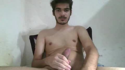 Snapshot of vicrrst chatting on 10/31/25, 11:06 Vic online show from 10/31/25, 11:06