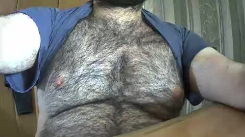 Snapshot of victorhume chatting on 10/26/25, 12:38 VictorHume online show from 10/26/25, 12:38