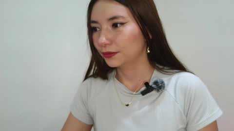 Victoria  online show from 02/26/26, 04:44