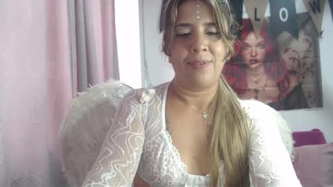 Hi guys   Im victoria  Be the one who can control me in PVT online show from 10/30/25, 03:24