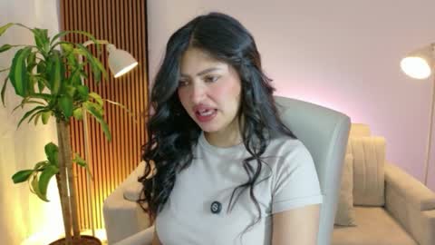 victoria online show from 04/23/26, 01:46