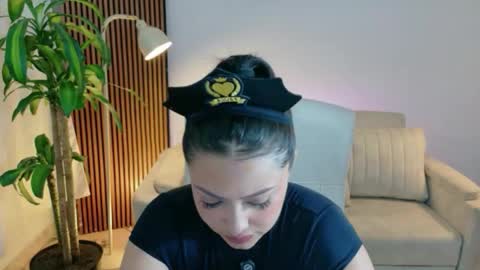 Snapshot of victoria___moon chatting on 04/29/26, 02:21 victoria online show from 04/29/26, 02:21